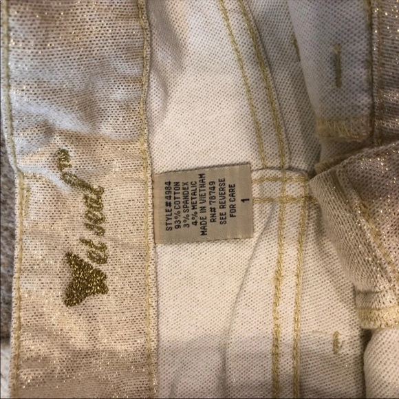 Wet seal shorts - Picture 3 of 3